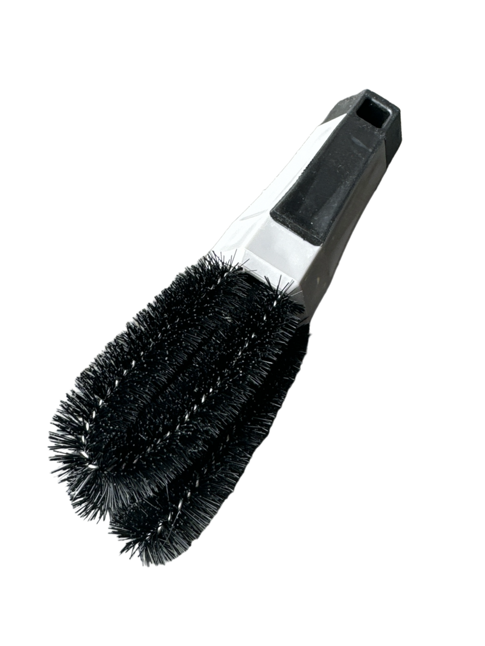 Lug Nut Brush